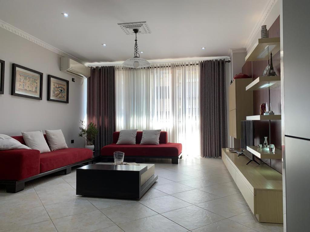 Laureta Central Apartment Тирана Екстериор снимка
