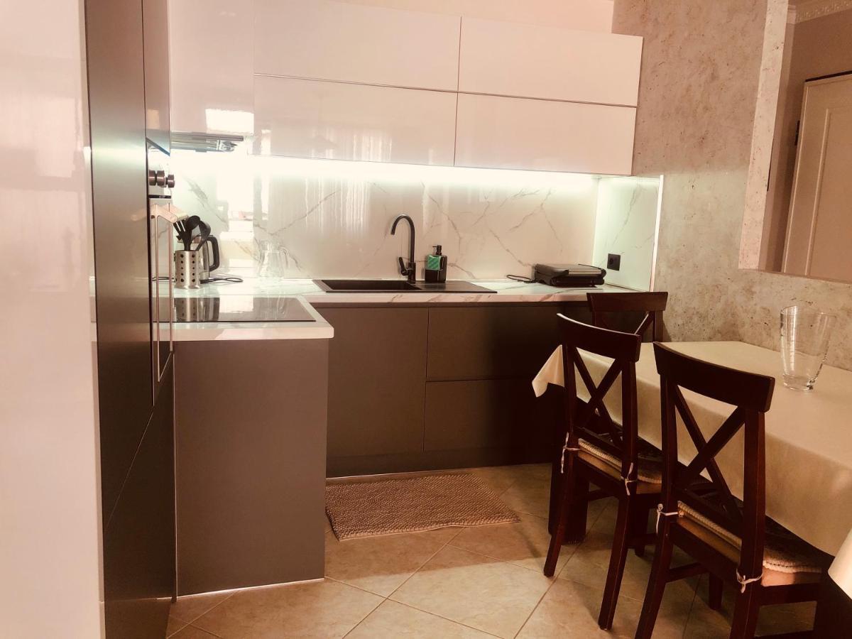 Laureta Central Apartment Тирана Екстериор снимка