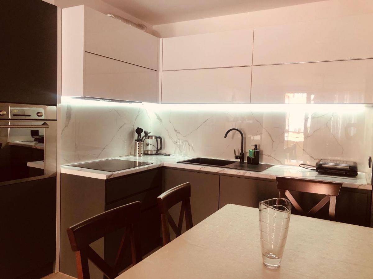 Laureta Central Apartment Тирана Екстериор снимка