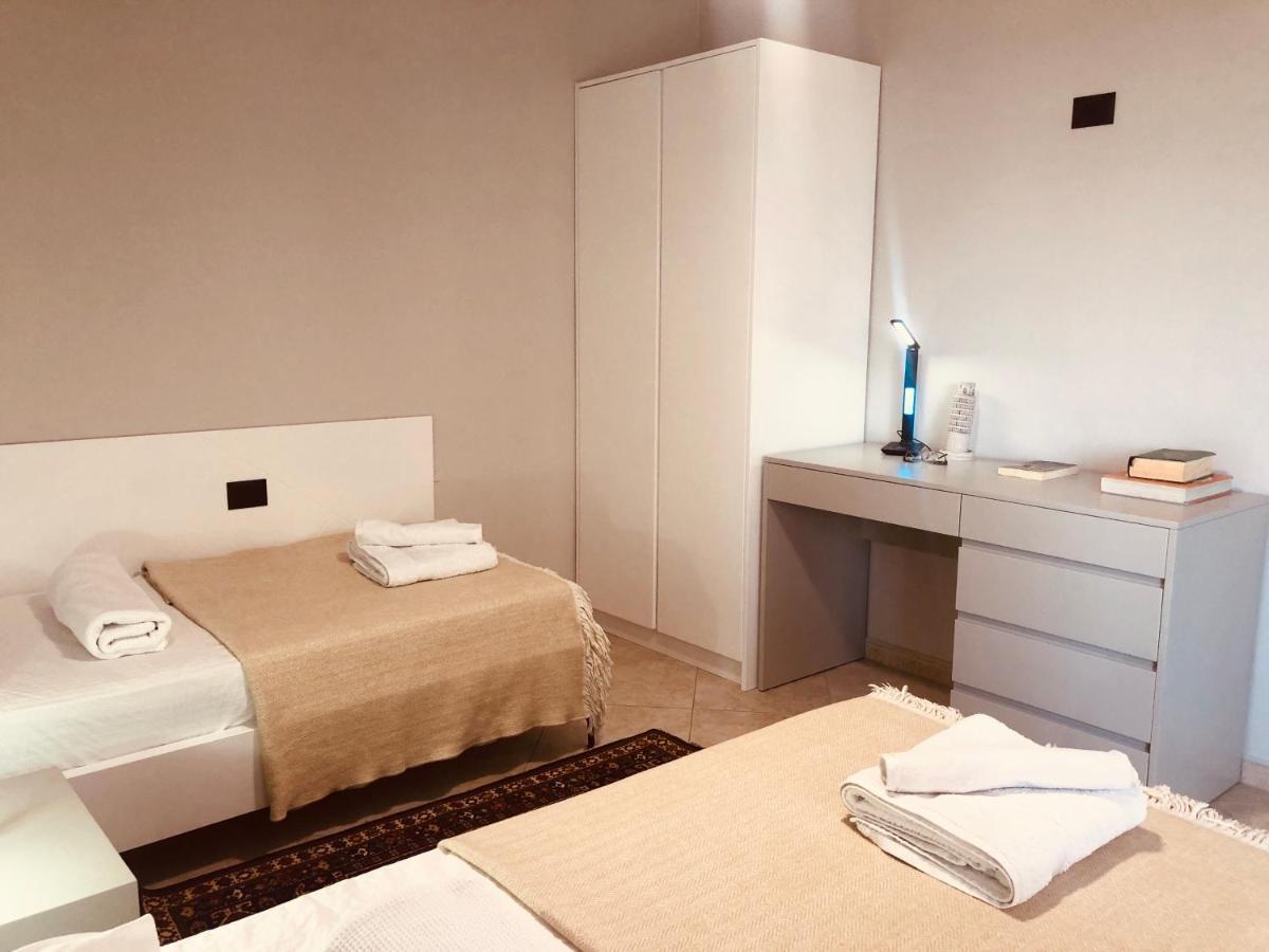 Laureta Central Apartment Тирана Екстериор снимка